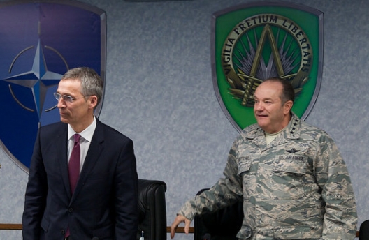 20150914_NATO_StoltenbergBreedlove